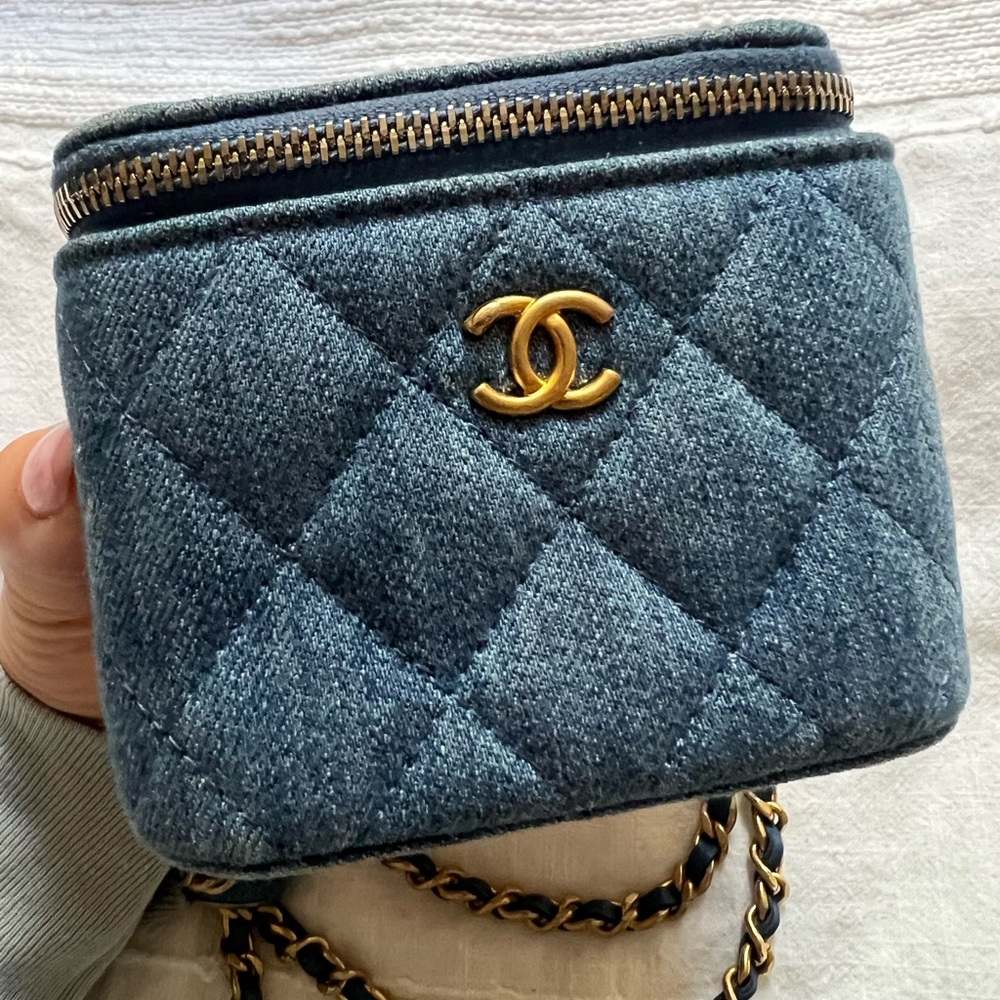 Chanel Pearl Crush Denim Mini Vanity on a Chain - Picture 4 of 11